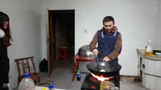 哆啦爱梦梦发布了一个斗鱼视频2019-02-08