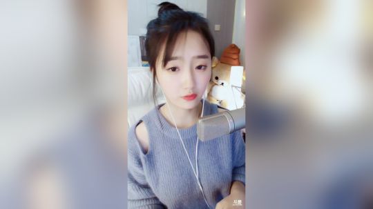 登月团丶离去发布了一个斗鱼视频2019-02-09