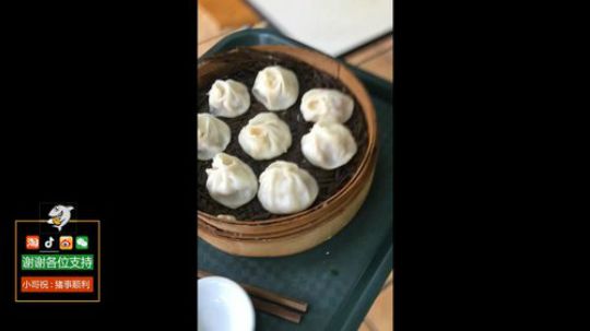 我在斗鱼看野食小哥直播美食