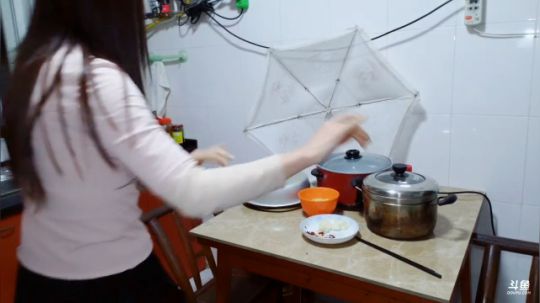 肖淑洁生命中的光和盐发布了一个斗鱼视频2019-02-10