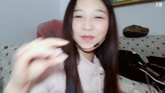 肖淑洁生命中的光和盐发布了一个斗鱼视频2019-02-10