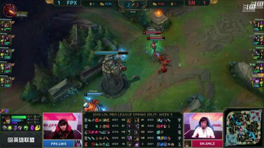 我在斗鱼看英雄联盟官方赛事直播英雄联盟
