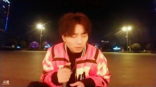 Smlia丶卡布奇诺发布了一个斗鱼视频2019-02-11