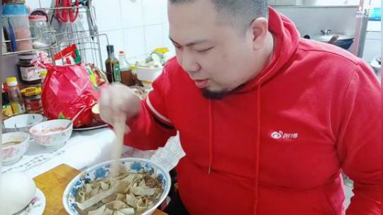 下雪早点还吃嘎巴菜 2019-02-12 09点场