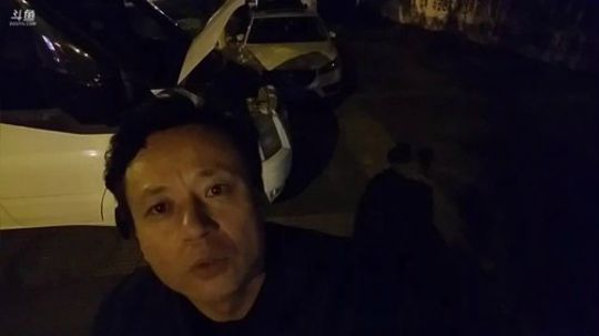 我在斗鱼看威海大叔直播美食