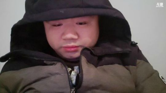 我在斗鱼看做个疯子直播户外