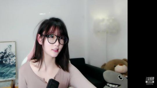 爱喝百事可乐D周星星发布了一个斗鱼视频2019-02-14