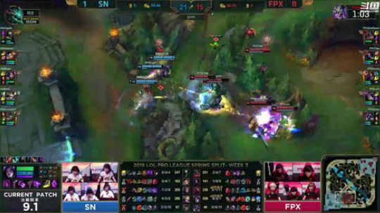 我在斗鱼看英雄联盟官方赛事直播英雄联盟