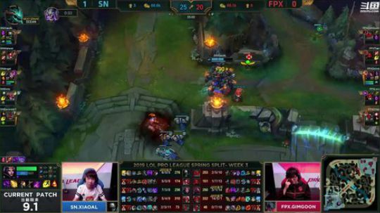 我在斗鱼看英雄联盟官方赛事直播英雄联盟