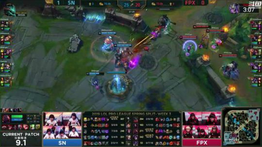 我在斗鱼看英雄联盟官方赛事直播英雄联盟