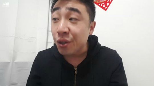 我在斗鱼看小主播无尽直播美食