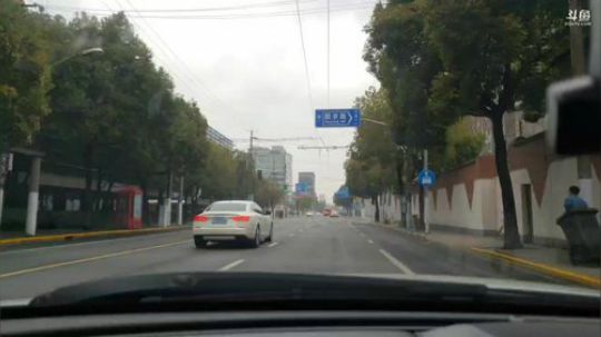 先去看看场地，然后练个背 2019-02-13 15点场