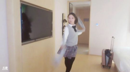 肖淑洁生命中的光和盐发布了一个斗鱼视频2019-02-18