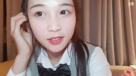 肖淑洁生命中的光和盐发布了一个斗鱼视频2019-02-18