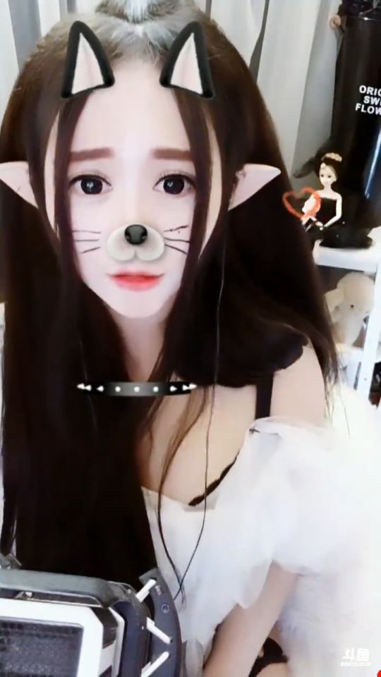 123妖妖321_【直播时刻】小哥哥 我们谈一场不分手的恋爱吧 20190218