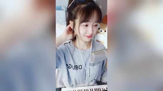 登月团丶离去发布了一个斗鱼视频2019-02-19