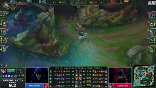 我在斗鱼看英雄联盟官方赛事直播英雄联盟