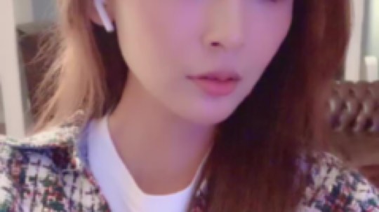 戏精小王上线。
后面演不下去了，晚安?
我睡了