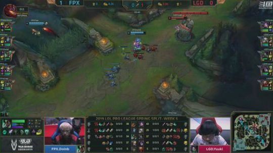 我在斗鱼看英雄联盟官方赛事直播英雄联盟