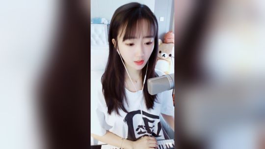 登月团丶离去发布了一个斗鱼视频2019-02-21