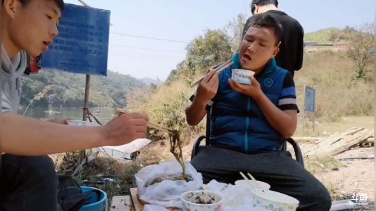龙马精神之神笔马龙发布了一个斗鱼视频2019-02-21