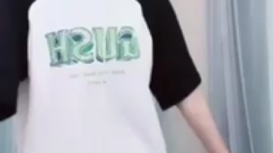 第一次弄这种小视频，哈哈哈，粉丝录屏画质不太好，有什么意见大
