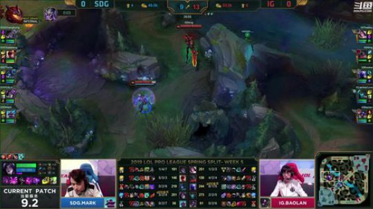 我在斗鱼看英雄联盟官方赛事直播英雄联盟