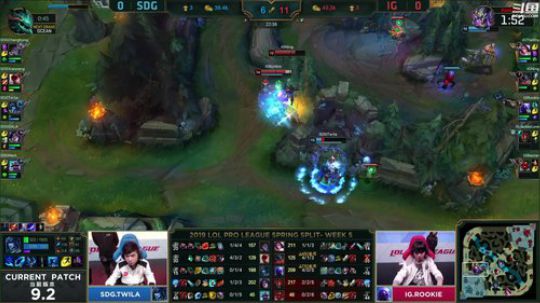 我在斗鱼看英雄联盟官方赛事直播英雄联盟