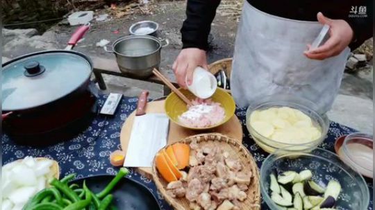 高山人家乡民的晚餐(≧ω≦)/ 2019-02-25 15点场