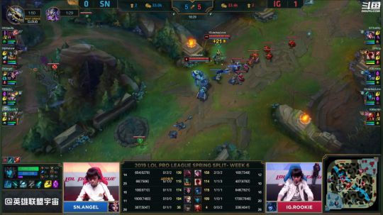 我在斗鱼看英雄联盟官方赛事直播英雄联盟