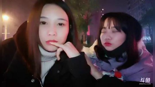 肖淑洁生命中的光和盐发布了一个斗鱼视频2019-02-26