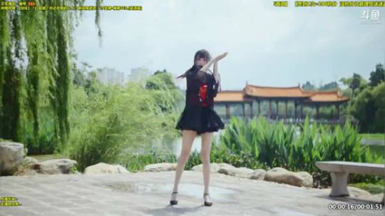 我在斗鱼看拖拖欧尼酱直播二次元