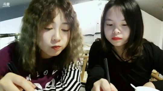 Smlia丶卡布奇诺发布了一个斗鱼视频2019-03-02