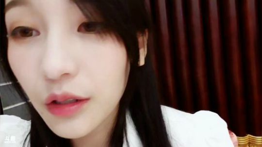 叶知秋：在深圳 和水友恰饭 2019-03-01 20点场