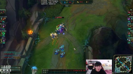 防御塔打自己小兵