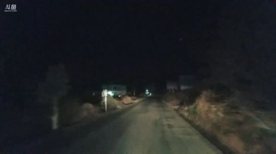荷叶小飞机发布了一个斗鱼视频2019-03-03