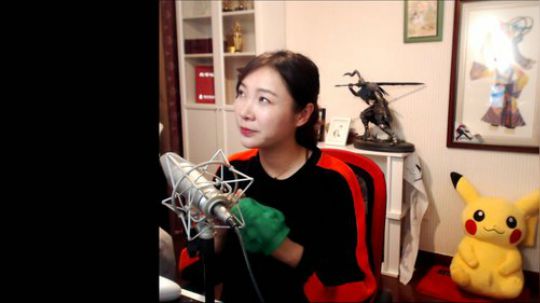 白小lee发布了一个斗鱼视频2019-03-03