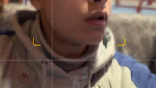 打了一下午直播眼睛有点酸，明天有没有小哥哥小姐姐一起打lol