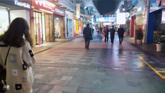 有缘千里来相会 244548 2019-03-04 18点场