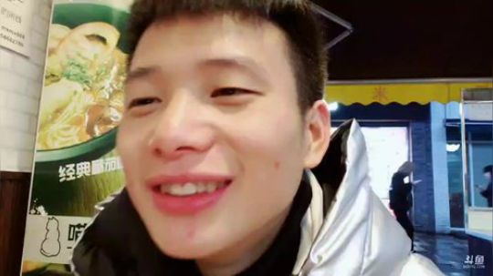 等一个有缘人。 244548 2019-03-05 21点场