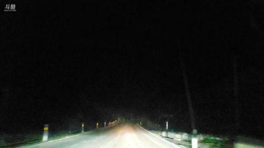 回县城明天出发武汉。 2019-03-06 23点场