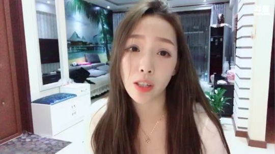 我在斗鱼看是你Li李哥直播美食