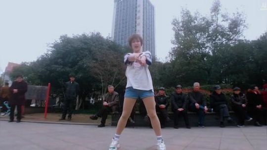 数码宝贝~关注我呀~