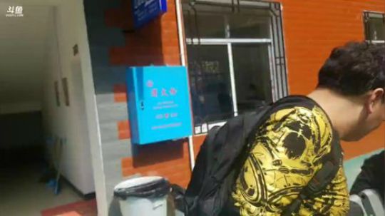 带着小姐姐去攀岩。 2019-03-11 10点场