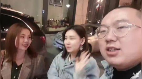 主播真会吃--欢迎妹子来成都做客 2019-03-10 23点场