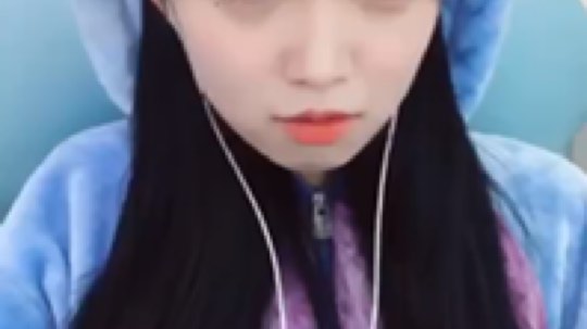 这头驴竟然在卖萌？