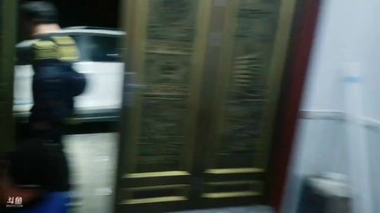 带着小姐姐去抓鱼。 2019-03-11 21点场