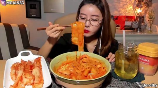 韩式部队火锅加泡菜