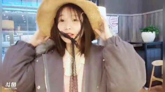 肖淑洁生命中的光和盐发布了一个斗鱼视频2019-03-13