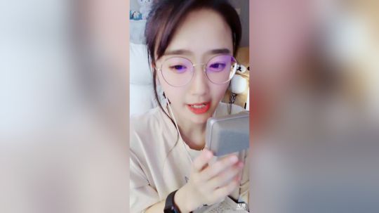 伤心hh发布了一个斗鱼视频2019-03-13